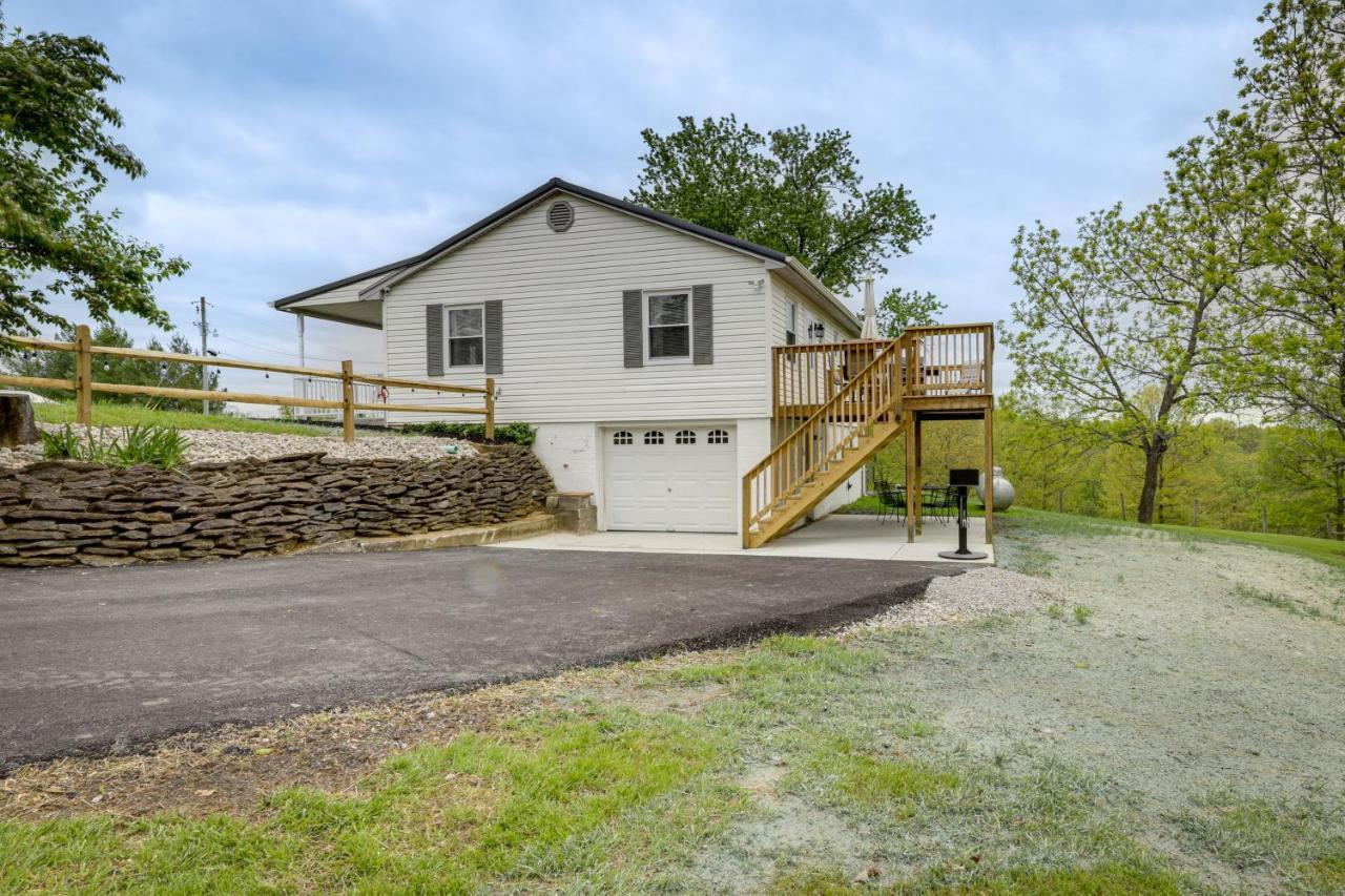 Vila Cozy Kentucky Retreat - Deck, Near Ark Encounter! Dry Ridge Exteriér fotografie